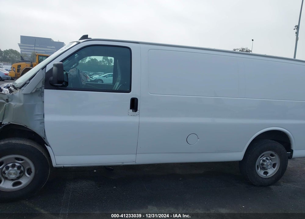 2021 CHEVROLET EXPRESS CARGO RWD 2500 REGULAR WHEELBASE WT VIN: 1GCWGAFP3M1305153