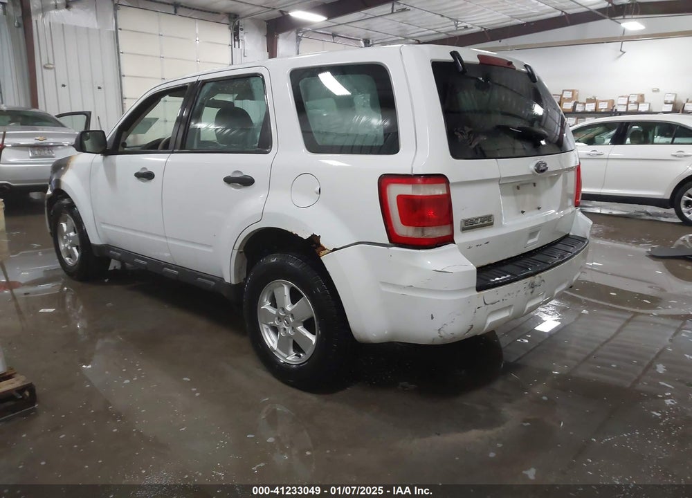 2010 FORD ESCAPE XLS VIN: 1FMCU0C78AKB03517