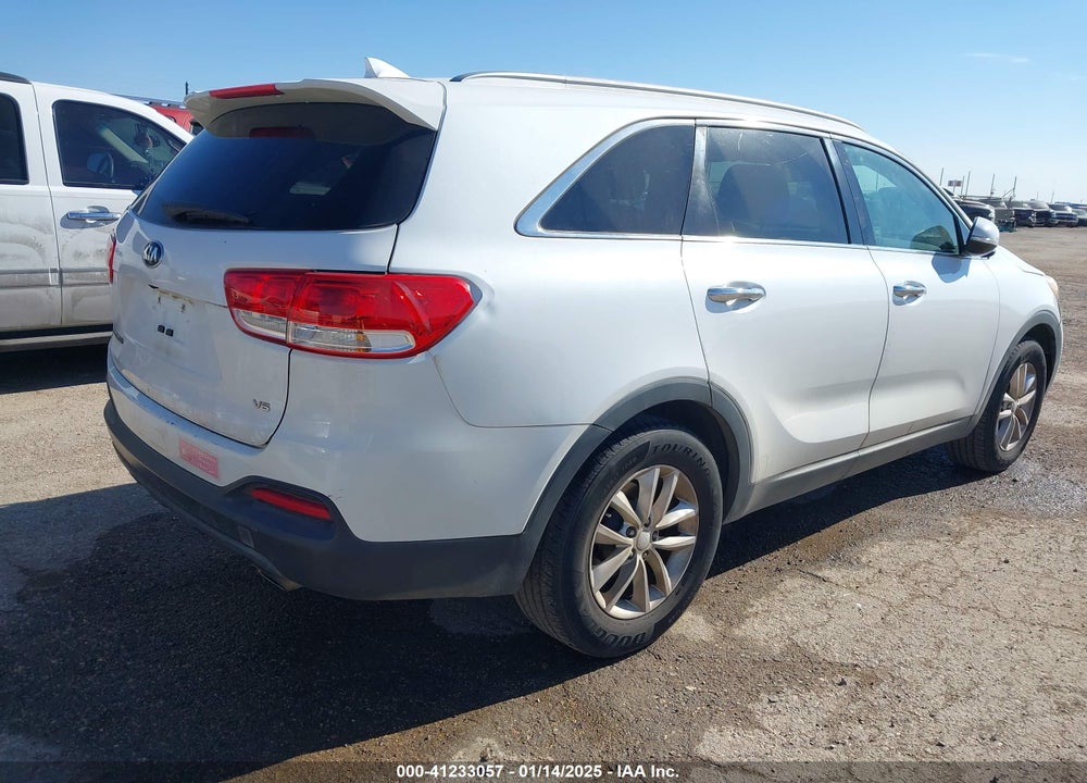 2016 KIA SORENTO 3.3L LX VIN: 5XYPG4A55GG009602