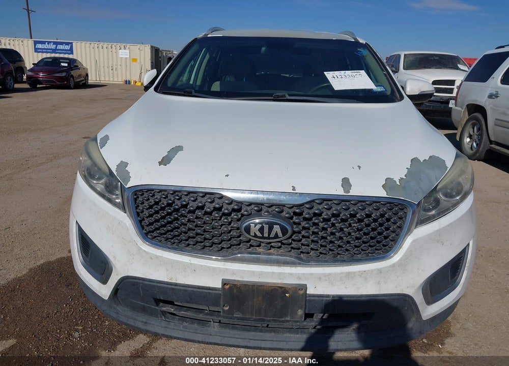 2016 KIA SORENTO 3.3L LX VIN: 5XYPG4A55GG009602