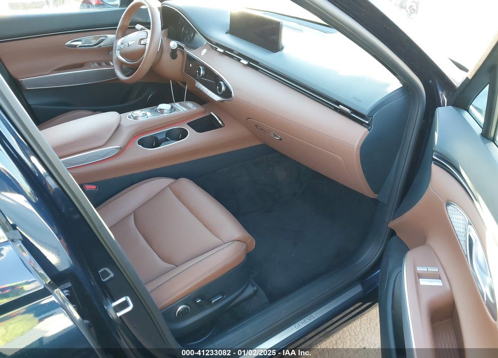 2025 GENESIS GV70 2.5T AWD VIN: 5NMMADTB0SH025857