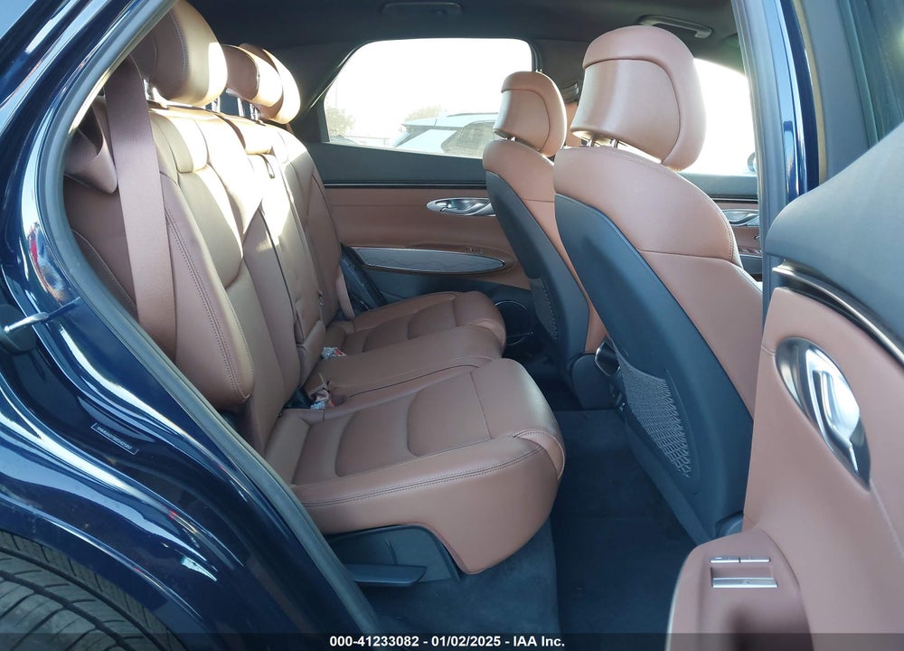 2025 GENESIS GV70 2.5T AWD VIN: 5NMMADTB0SH025857