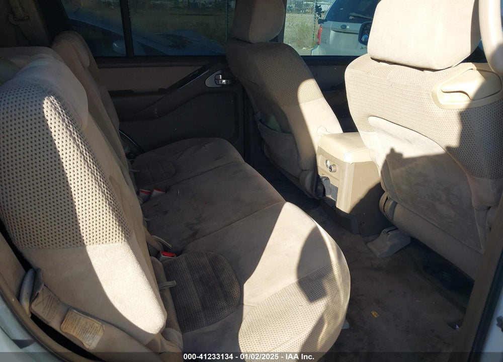 2005 NISSAN PATHFINDER SE VIN: 5N1AR18W75C711706
