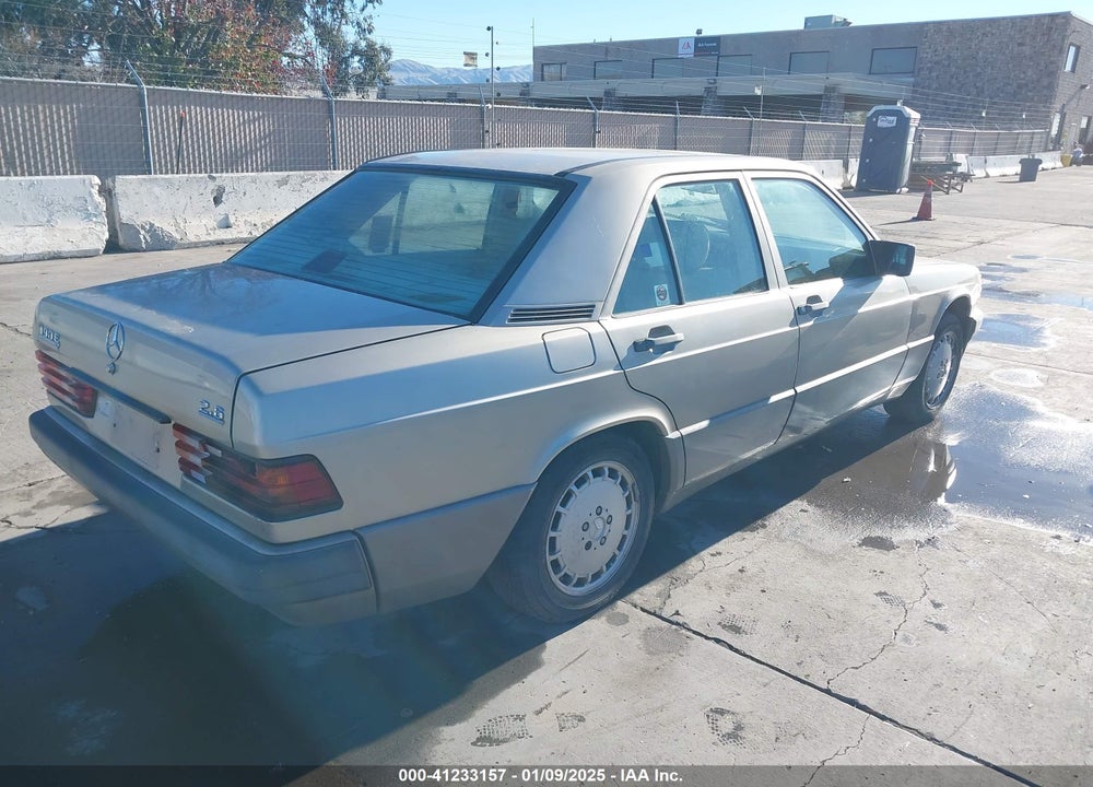 1989 MERCEDES-BENZ 190 E 2.6 VIN: WDBDA29D5KF611530