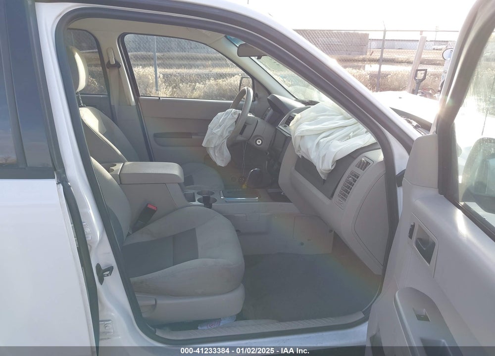 2008 FORD ESCAPE HYBRID VIN: 1FMCU59H48KE00081
