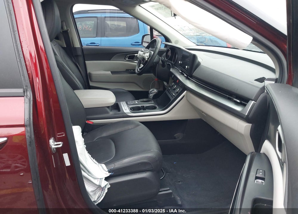 2023 KIA CARNIVAL MPV LX SEAT PACKAGE VIN: KNDNB4H34P6213191