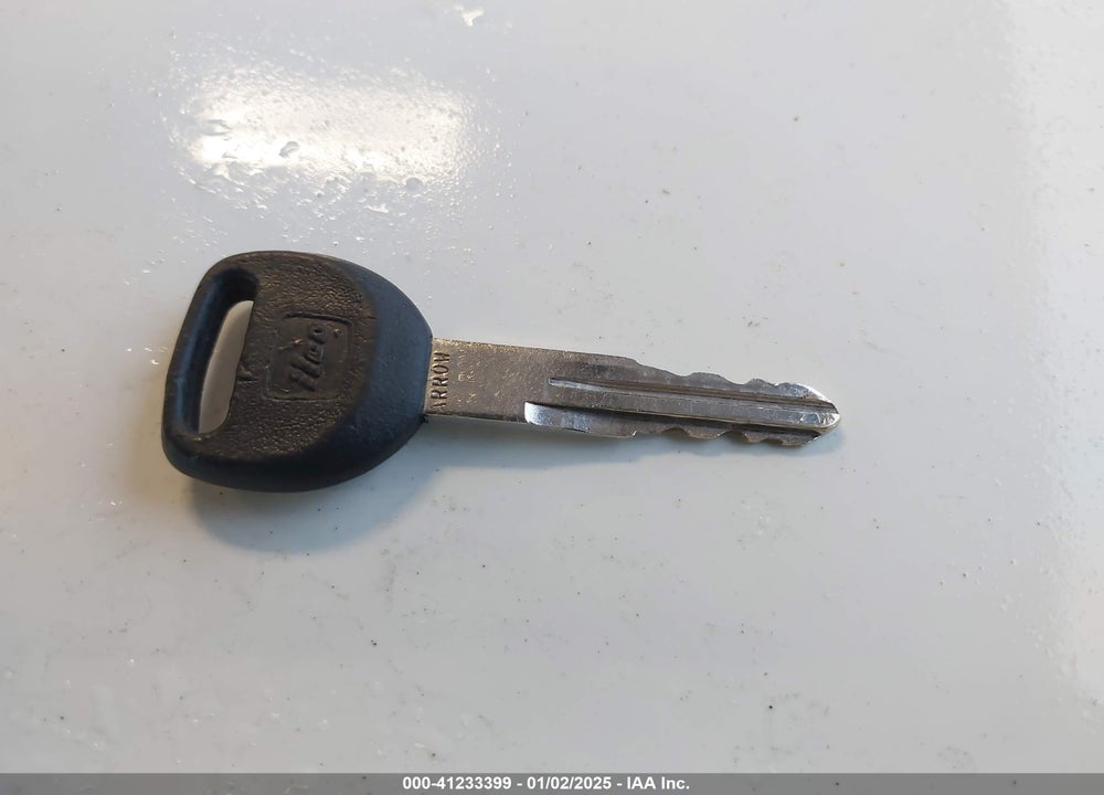 1998 HONDA CIVIC DX VIN: 2HGEJ6527WH588291