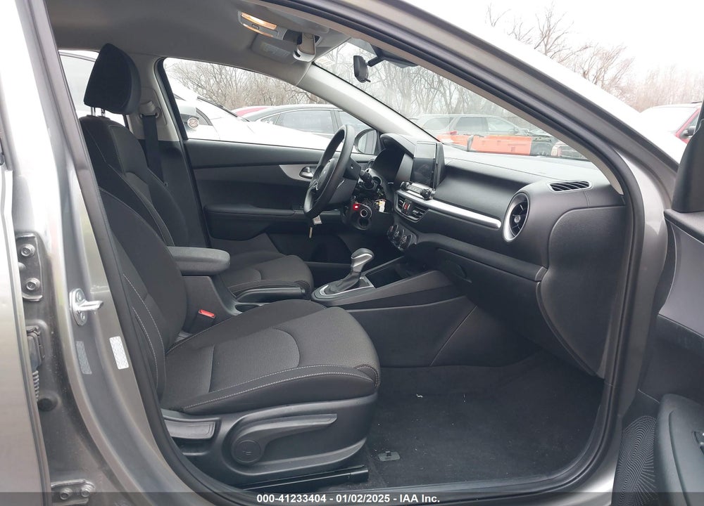 2024 KIA FORTE LXS VIN: 3KPF24AD5RE768428