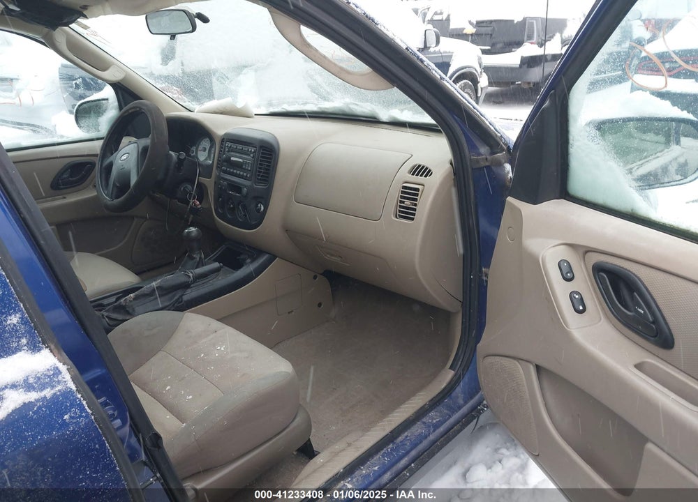 2005 FORD ESCAPE XLS VIN: 1FMYU02Z75KE33468