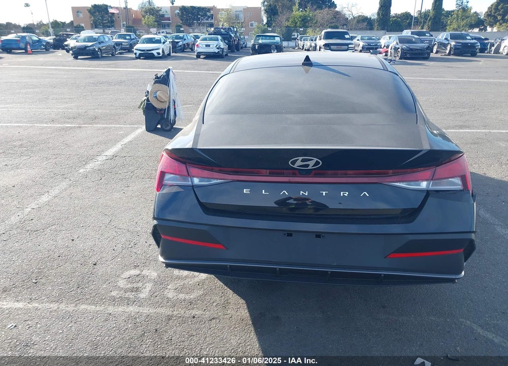 2024 HYUNDAI ELANTRA SE VIN: KMHLL4DG8RU842573