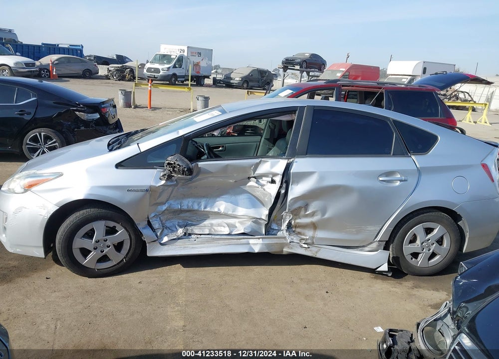 2011 TOYOTA PRIUS FOUR VIN: JTDKN3DU5B5322647