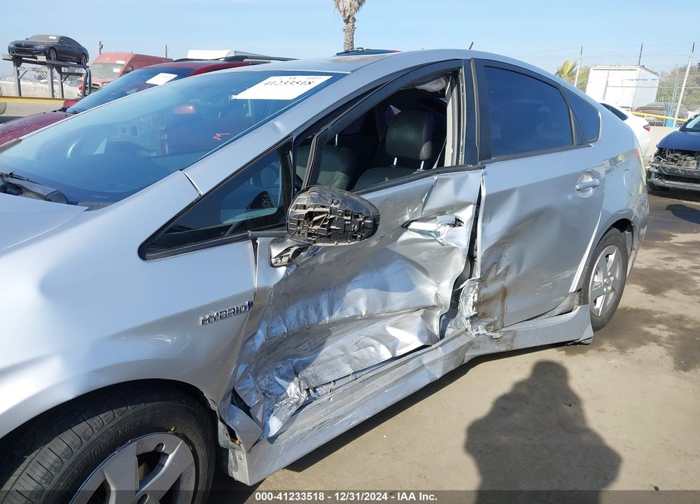 2011 TOYOTA PRIUS FOUR VIN: JTDKN3DU5B5322647