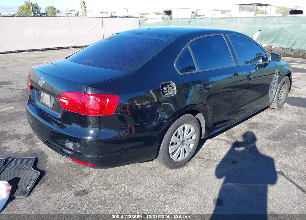 2013 VOLKSWAGEN JETTA 2.0L S VIN: 3VW2K7AJ6DM275889