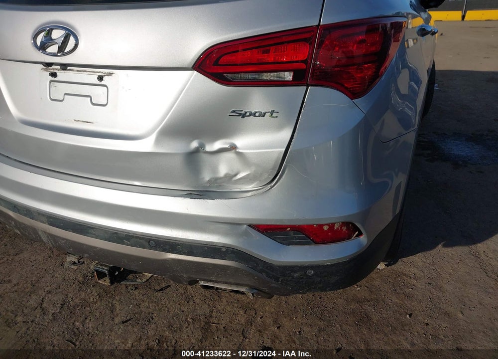2017 HYUNDAI SANTA FE SPORT 2.4L VIN: 5XYZU3LB5HG494288