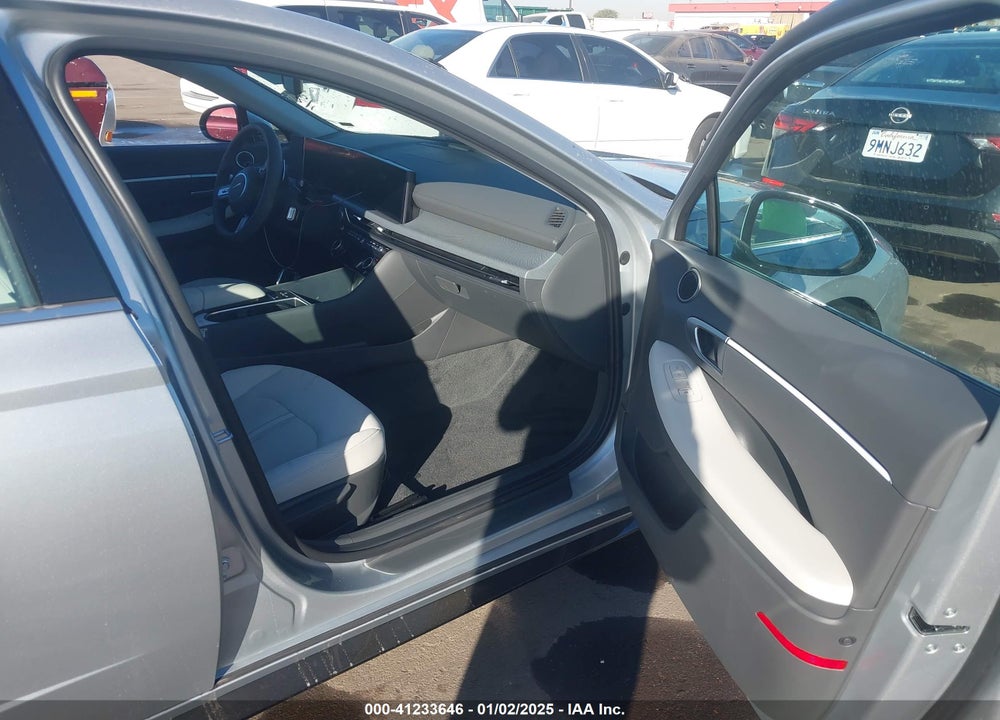 2025 HYUNDAI SONATA SEL VIN: KMHL64JA2SA454074