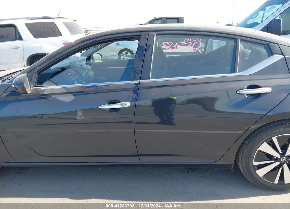 2022 NISSAN ALTIMA SV FWD VIN: 1N4BL4DV8NN365006