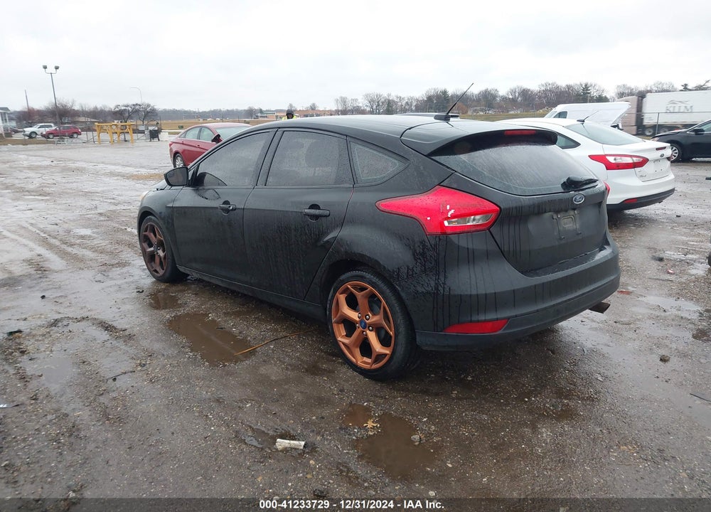 2018 FORD FOCUS SE VIN: 1FADP3K25JL252099