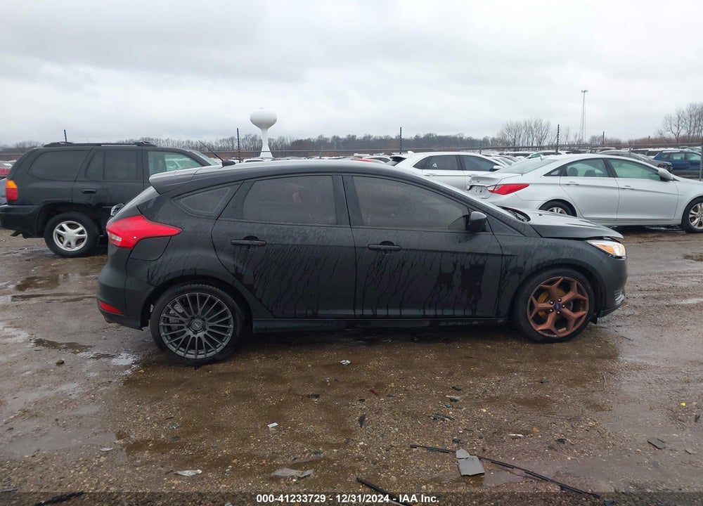 2018 FORD FOCUS SE VIN: 1FADP3K25JL252099