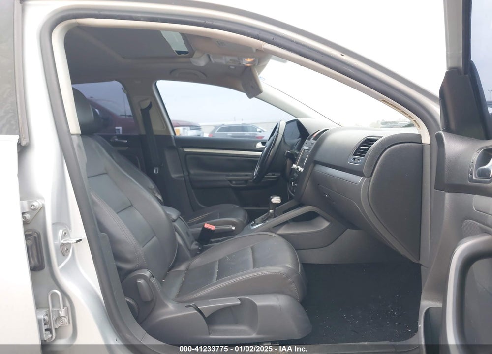 2008 VOLKSWAGEN JETTA SE/SEL VIN: 3VWRM71K88M197302