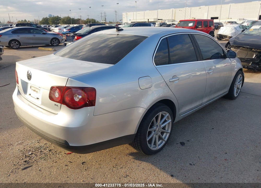 2008 VOLKSWAGEN JETTA SE/SEL VIN: 3VWRM71K88M197302