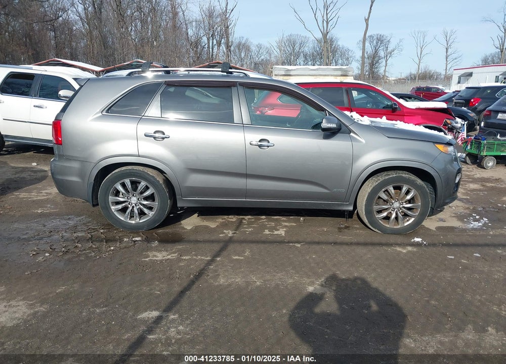 2013 KIA SORENTO SX V6 VIN: 5XYKWDA27DG398371
