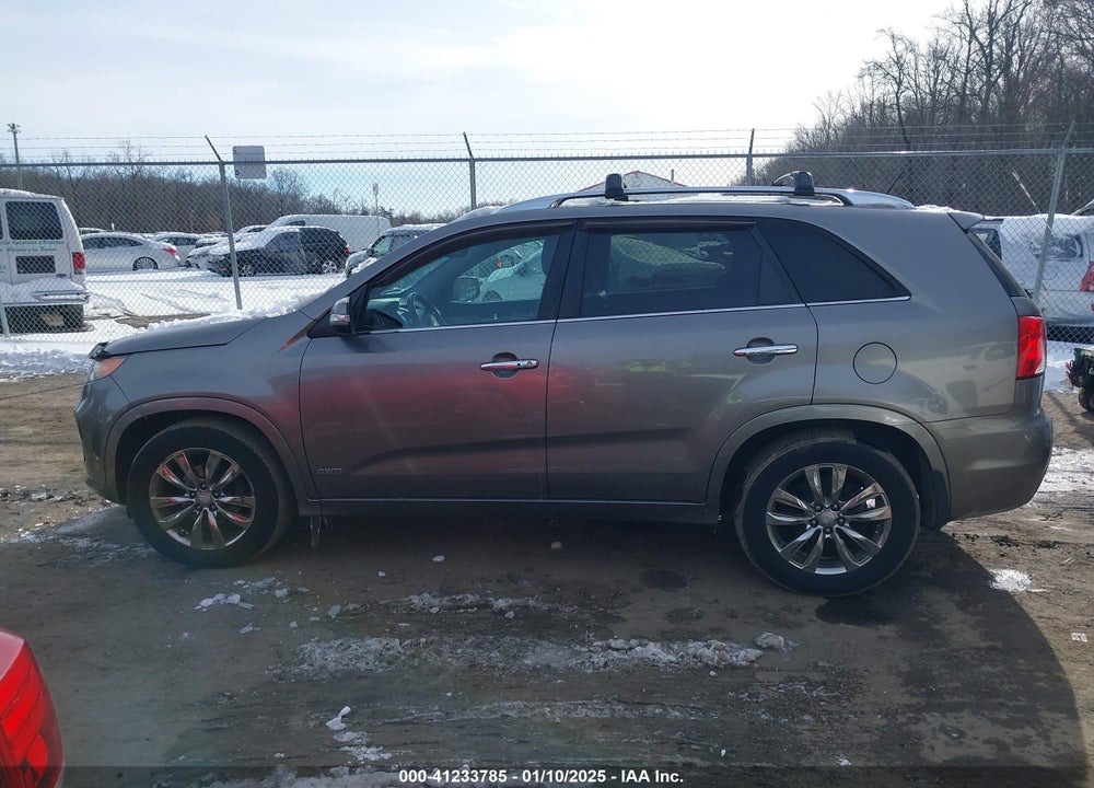 2013 KIA SORENTO SX V6 VIN: 5XYKWDA27DG398371
