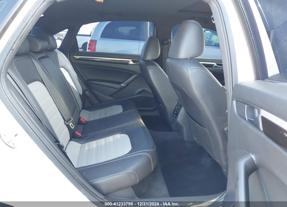 2018 VOLKSWAGEN PASSAT VIN: 1VWJM7A3XJC033451