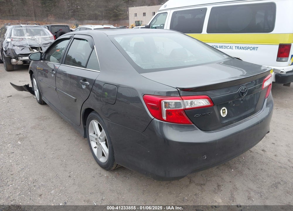 2013 TOYOTA CAMRY SE VIN: 4T1BF1FKXDU287105