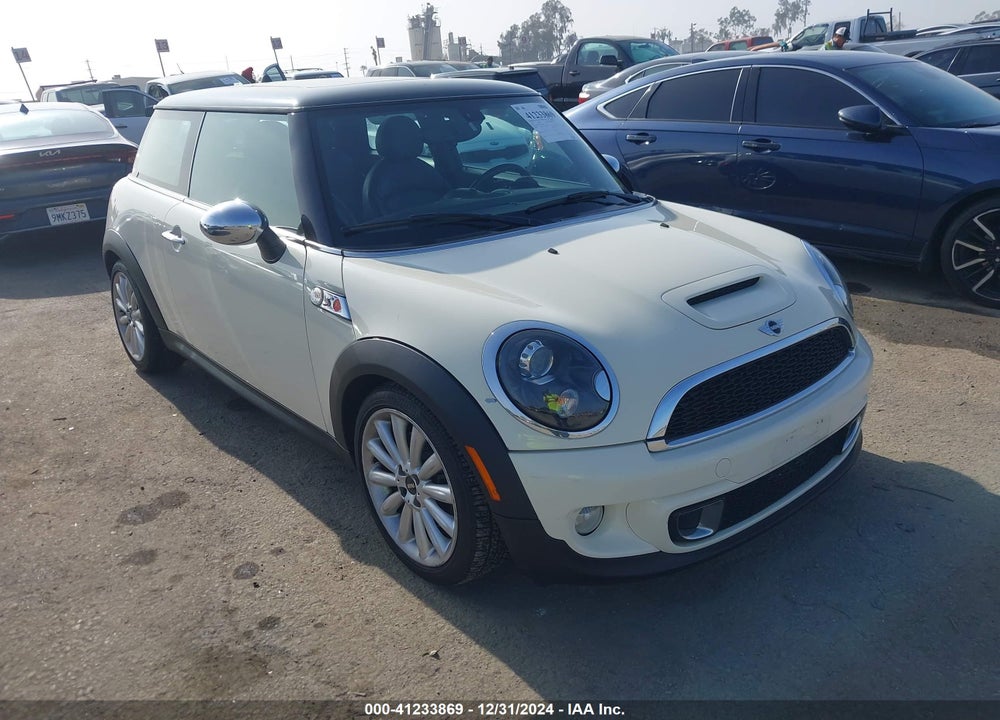 2013 MINI HARDTOP COOPER S VIN: WMWSV3C59DT391671