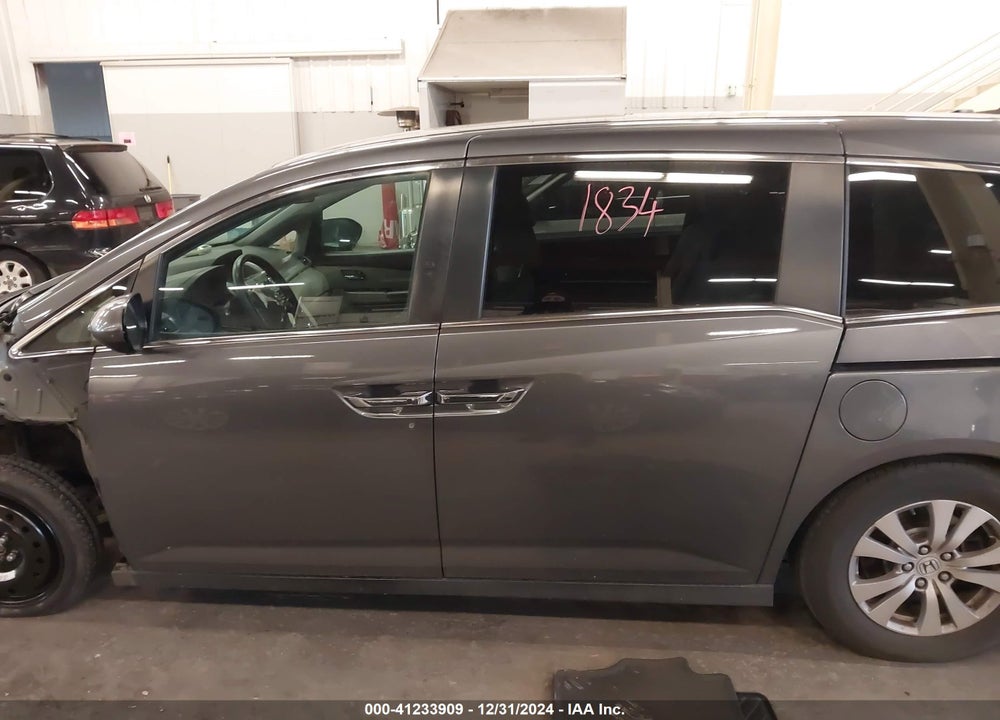 2016 HONDA ODYSSEY SE VIN: 5FNRL5H35GB161563