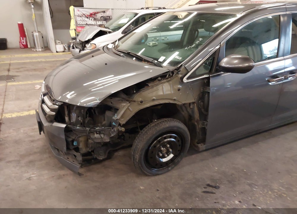 2016 HONDA ODYSSEY SE VIN: 5FNRL5H35GB161563