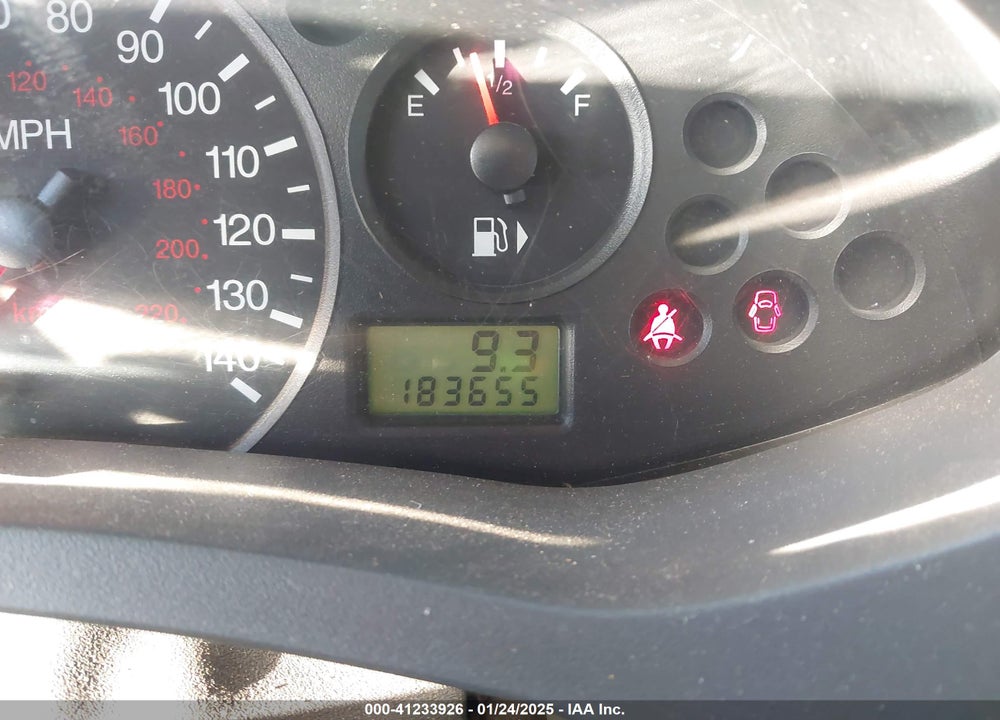2005 FORD FOCUS ZX4 VIN: 1FAHP34N85W138367