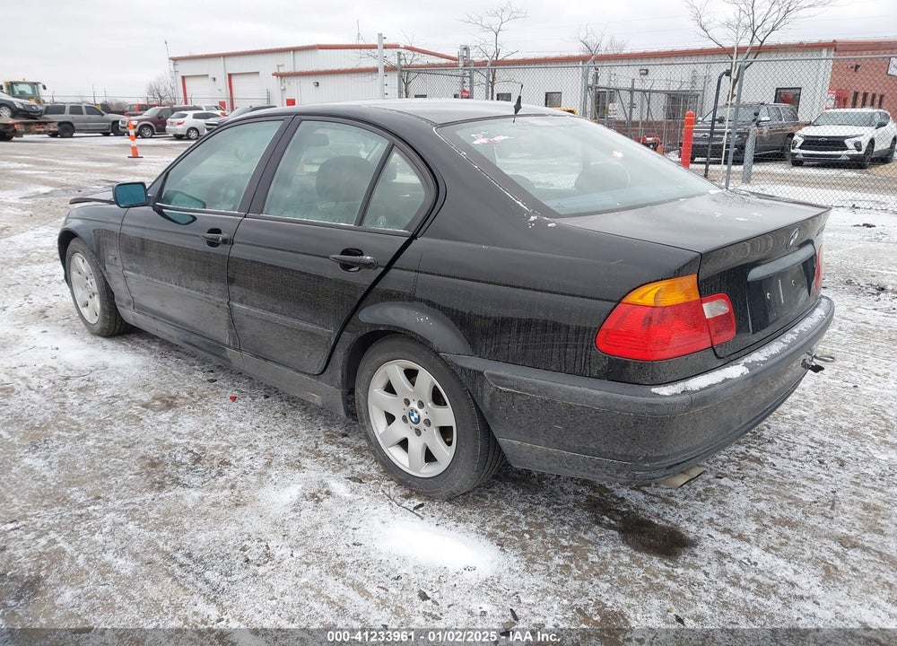 2000 BMW 323I VIN: WBAAM3332YFP66043