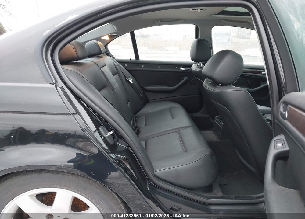2000 BMW 323I VIN: WBAAM3332YFP66043