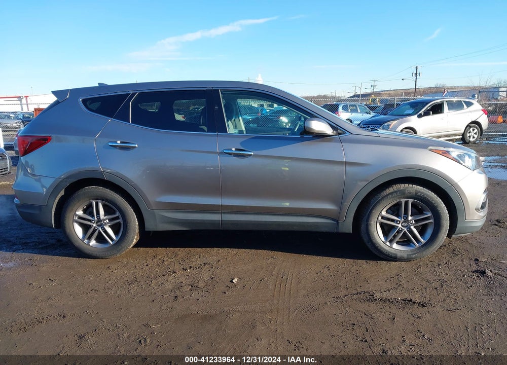 2017 HYUNDAI SANTA FE SPORT 2.4L VIN: 5XYZTDLB9HG438671
