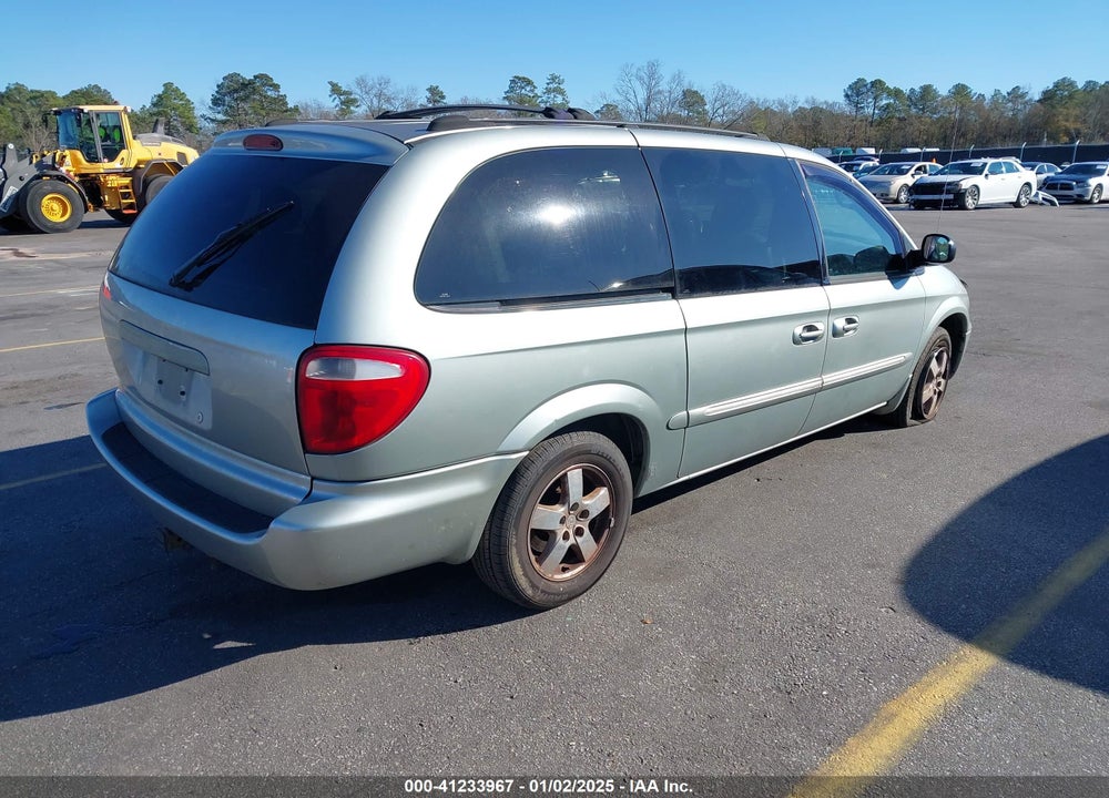 2003 DODGE GRAND CARAVAN ES VIN: 2D8GP54L03R371246