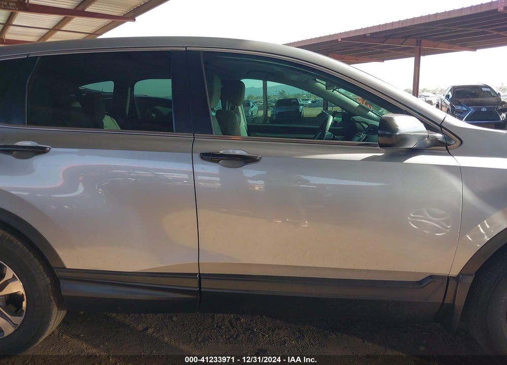 2017 HONDA CR-V LX VIN: 7FARW5H36HE009675