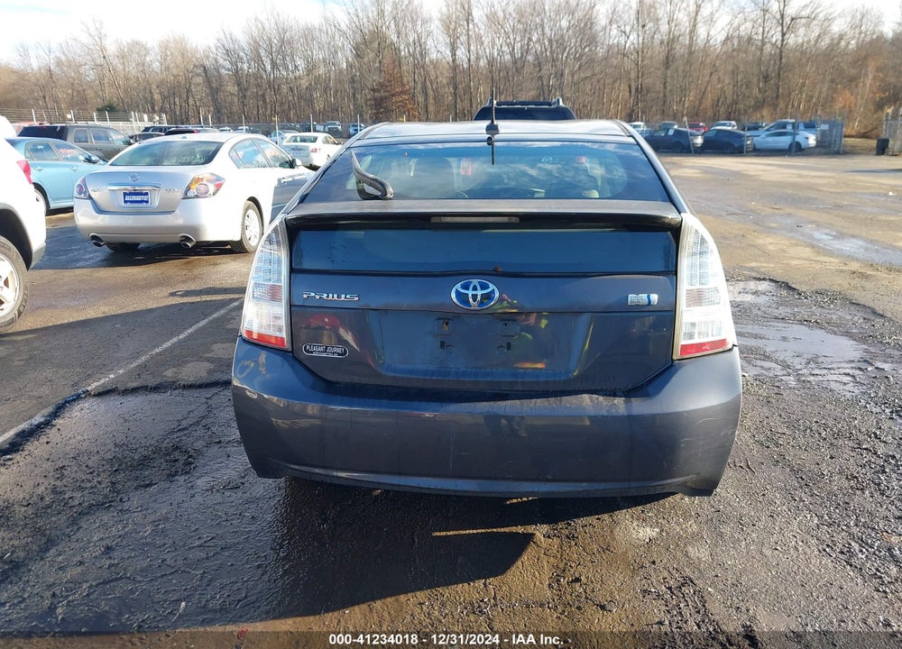 2011 TOYOTA PRIUS TWO VIN: JTDKN3DU8B1374779