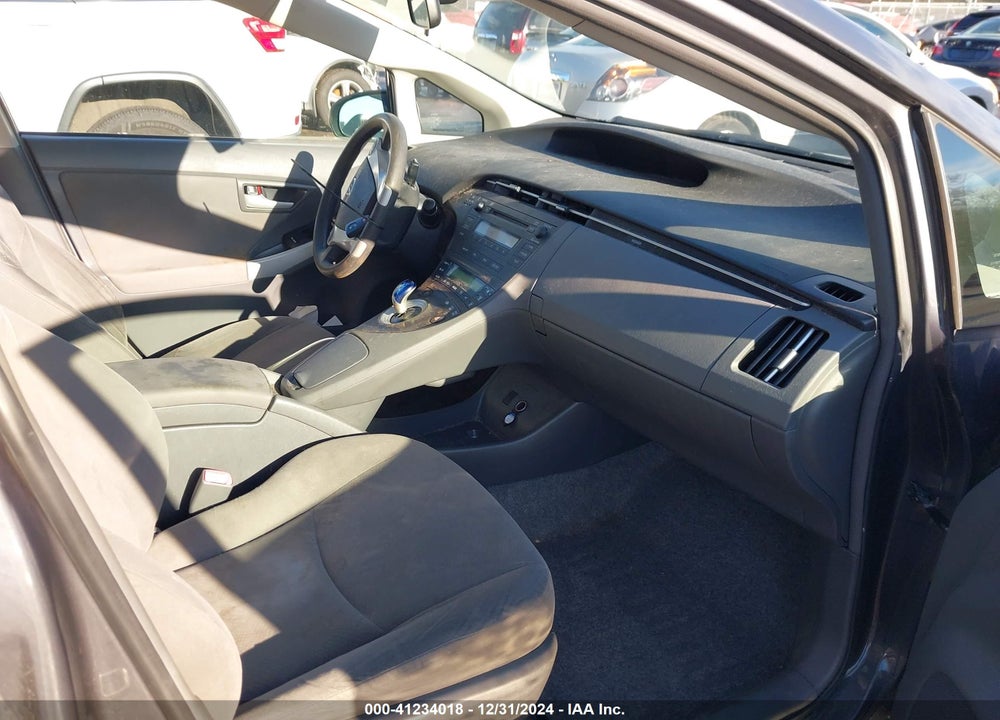 2011 TOYOTA PRIUS TWO VIN: JTDKN3DU8B1374779