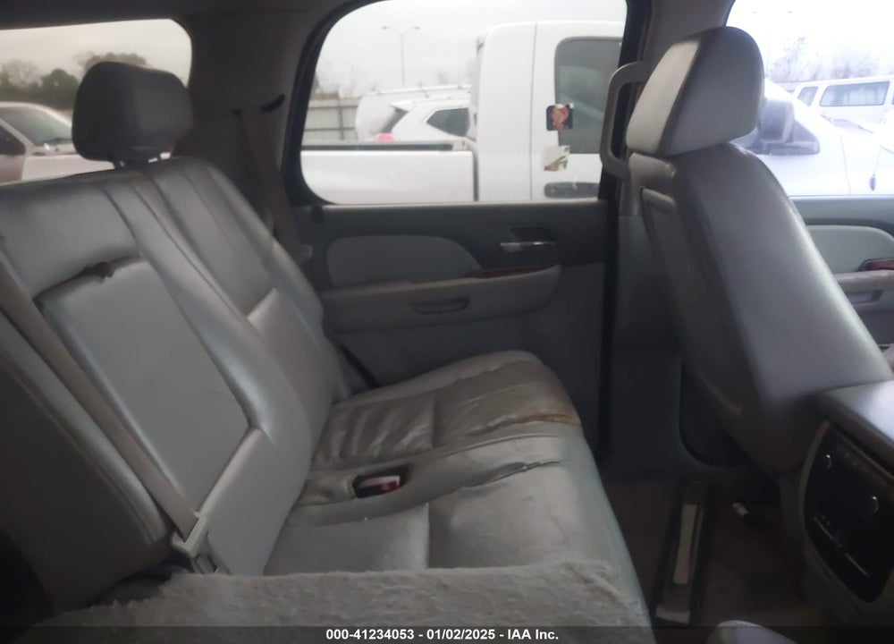 2008 CHEVROLET TAHOE LTZ VIN: 1GNFC13018R151706