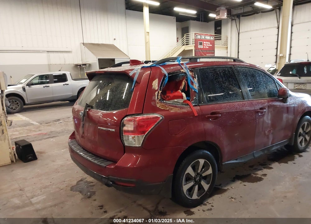 2018 SUBARU FORESTER VIN: JF2SJADC5JH601358