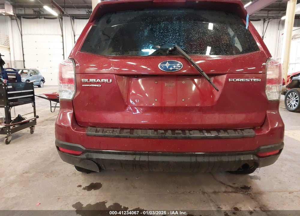 2018 SUBARU FORESTER VIN: JF2SJADC5JH601358