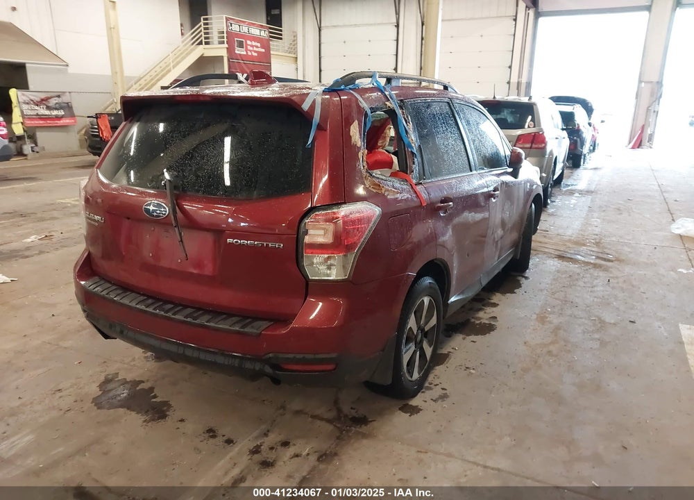 2018 SUBARU FORESTER VIN: JF2SJADC5JH601358