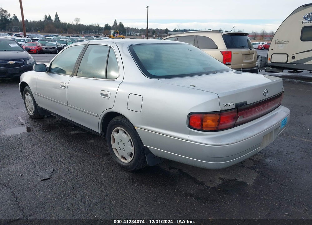 1992 TOYOTA CAMRY LE VIN: JT2SK12E9N0080707