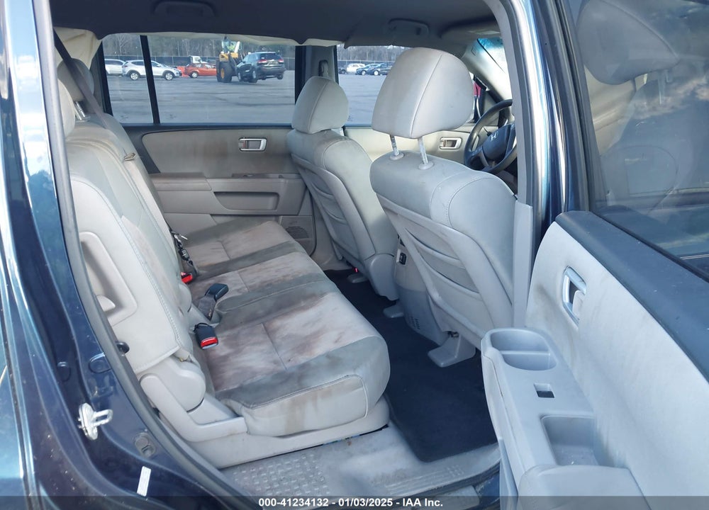 2010 HONDA PILOT EX VIN: 5FNYF4H48AB034464