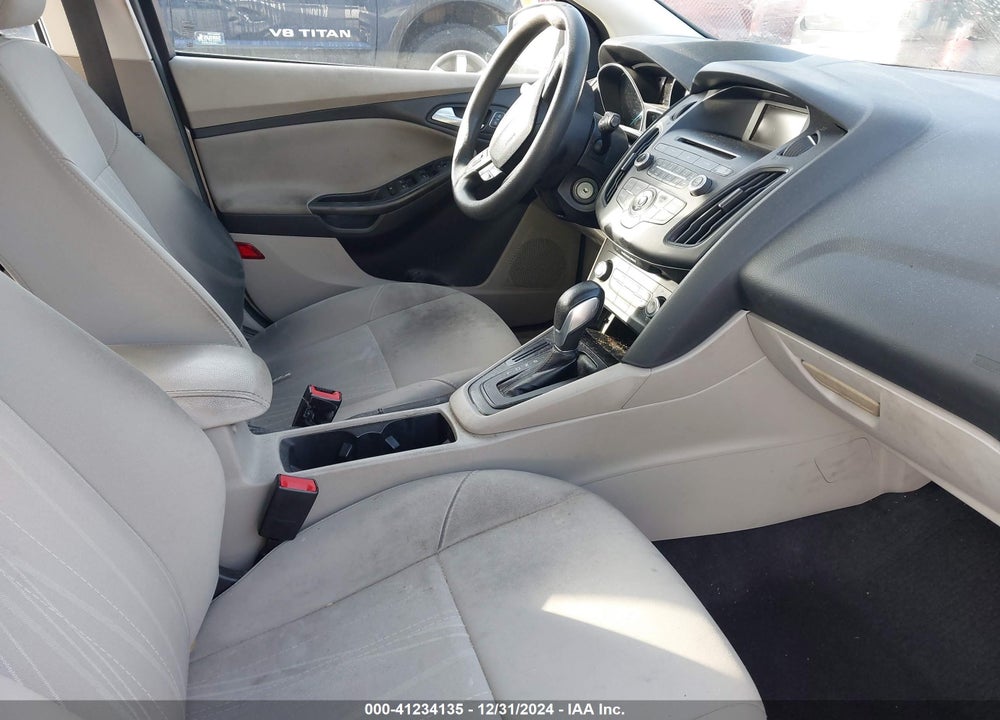 2017 FORD FOCUS VIN: 1FADP3K22HL337718