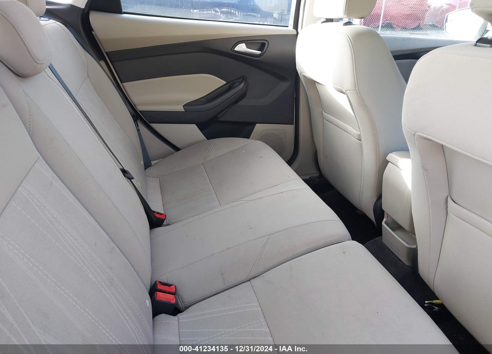 2017 FORD FOCUS VIN: 1FADP3K22HL337718