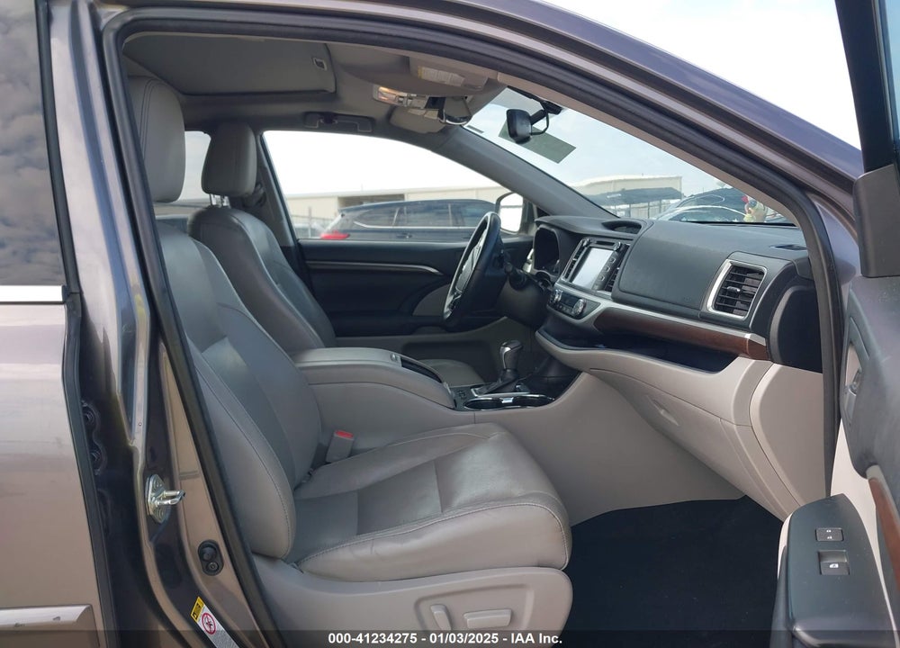2014 TOYOTA HIGHLANDER LIMITED V6 VIN: 5TDYKRFH0ES028738