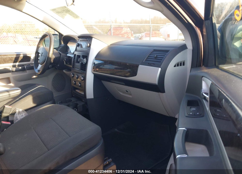 2010 DODGE GRAND CARAVAN SXT VIN: 2D4RN5D10AR260174