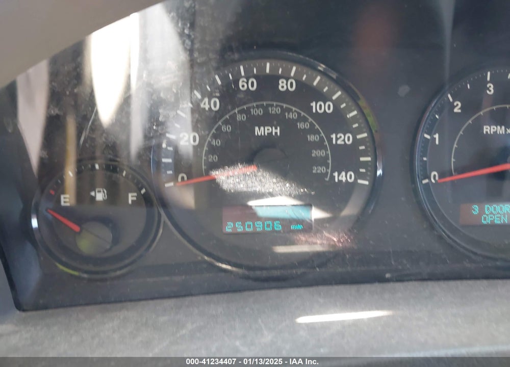 2005 JEEP GRAND CHEROKEE LAREDO VIN: 1J4GR48K75C693828